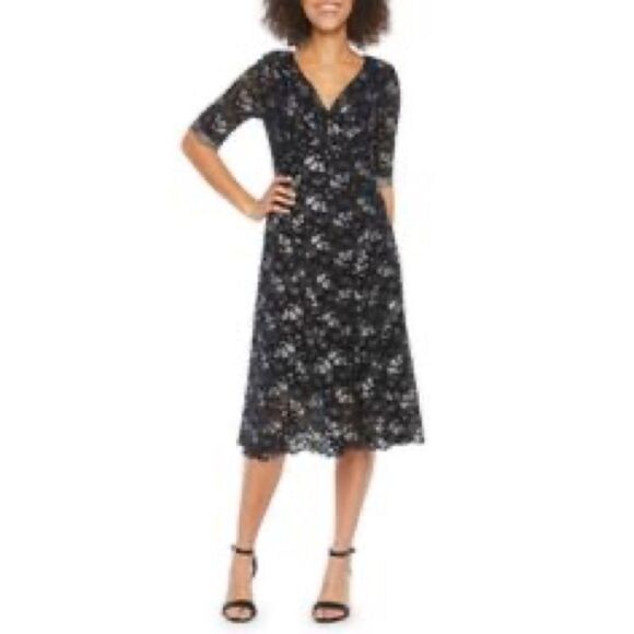 Black Lace Dress Size 4, Black & Silver VNeck half-sleeve NWT - Picture 2 of 14